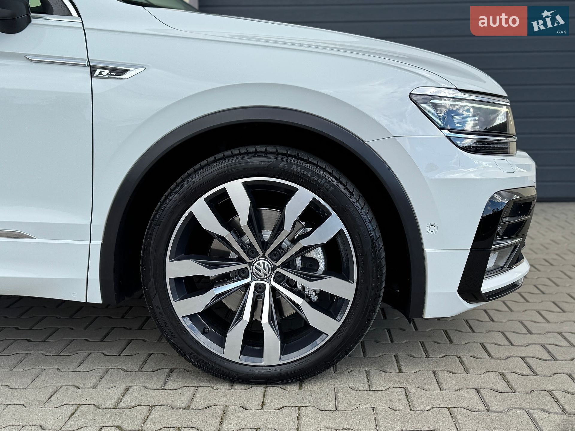 Volkswagen Tiguan 2019 VIN WVGZZZ5NZLW814441 фото оголошення 49 з 101
