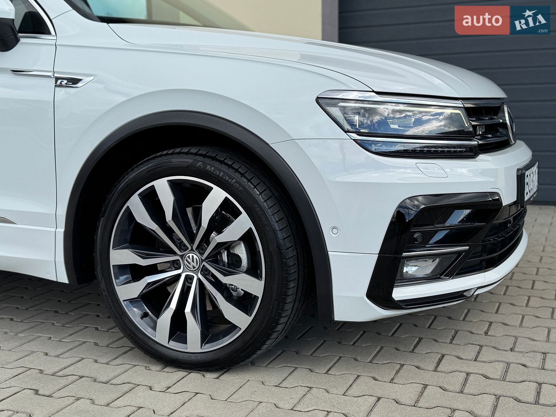Volkswagen Tiguan 2019 VIN WVGZZZ5NZLW814441 фото оголошення 37 з 98