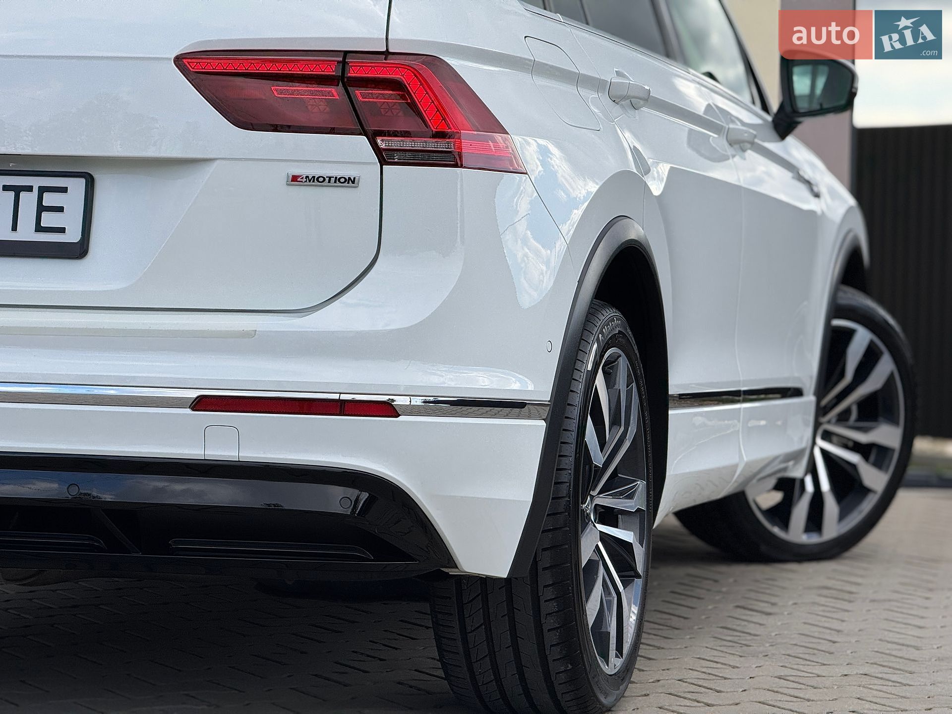 Volkswagen Tiguan 2019 VIN WVGZZZ5NZLW814441 фото оголошення 27 з 101