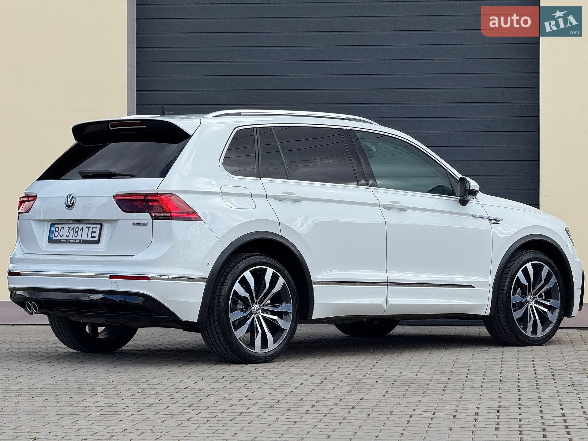 Volkswagen Tiguan 2019 VIN WVGZZZ5NZLW814441 фото оголошення 19 з 131