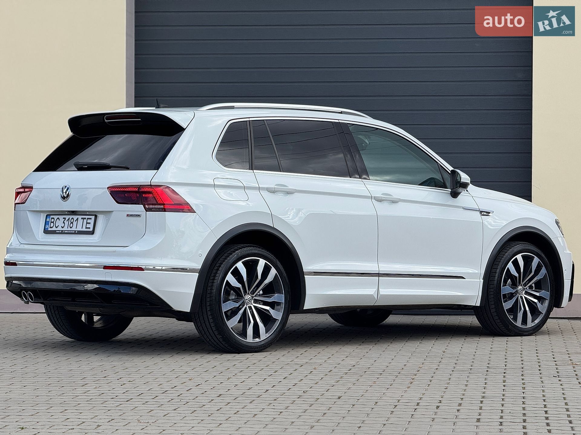 Volkswagen Tiguan 2019 VIN WVGZZZ5NZLW814441 фото оголошення 13 з 98