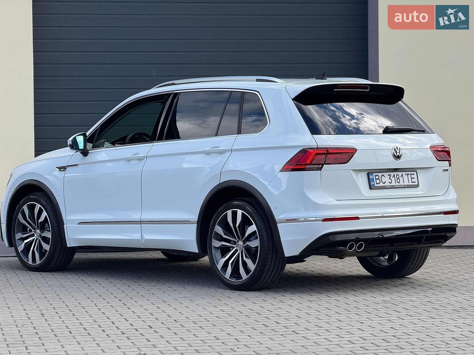 Volkswagen Tiguan 2019 VIN WVGZZZ5NZLW814441 фото оголошення 30 з 98