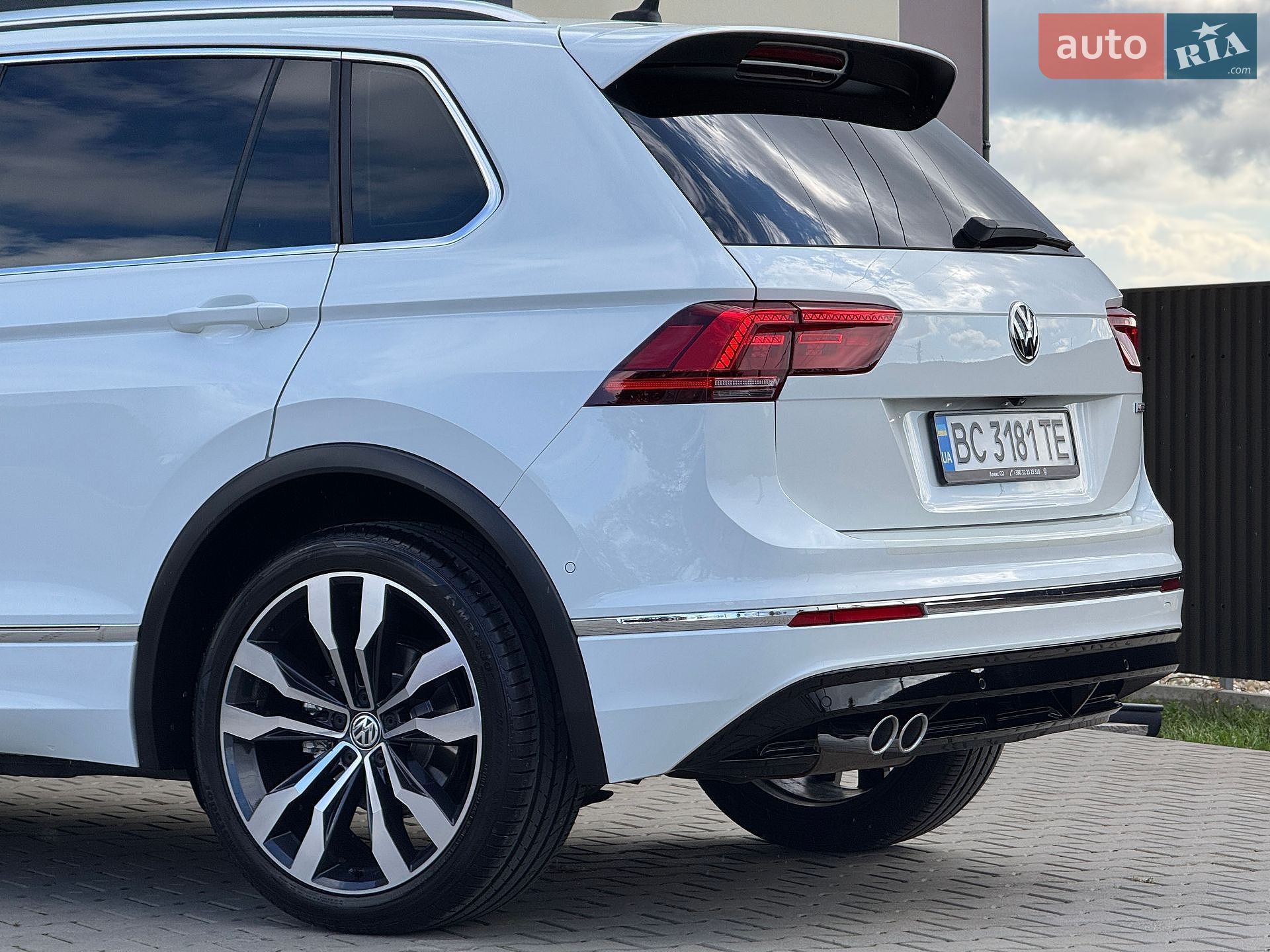 Volkswagen Tiguan 2019 VIN WVGZZZ5NZLW814441 фото оголошення 41 з 98
