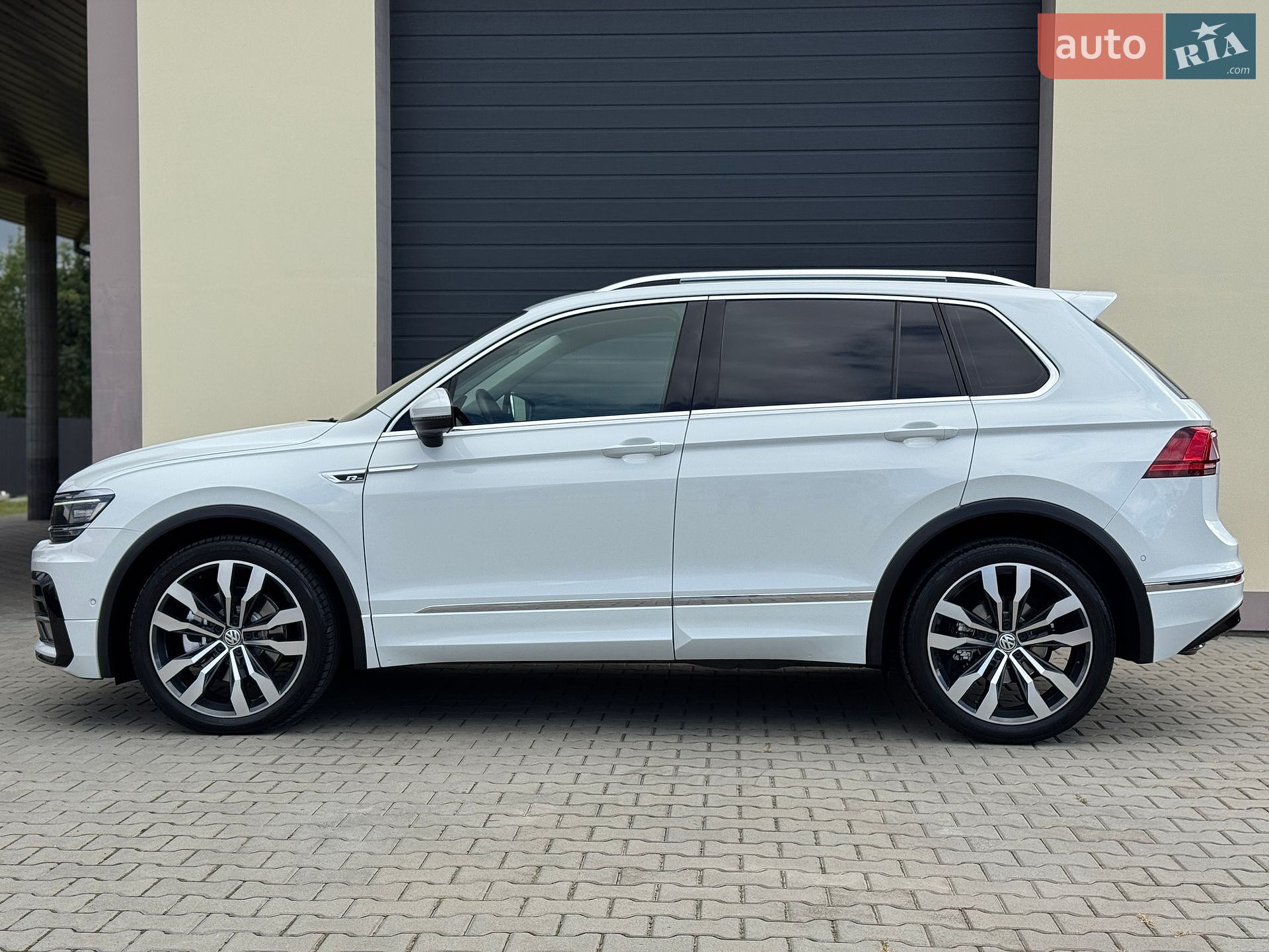 Volkswagen Tiguan 2019 VIN WVGZZZ5NZLW814441 фото оголошення 58 з 131