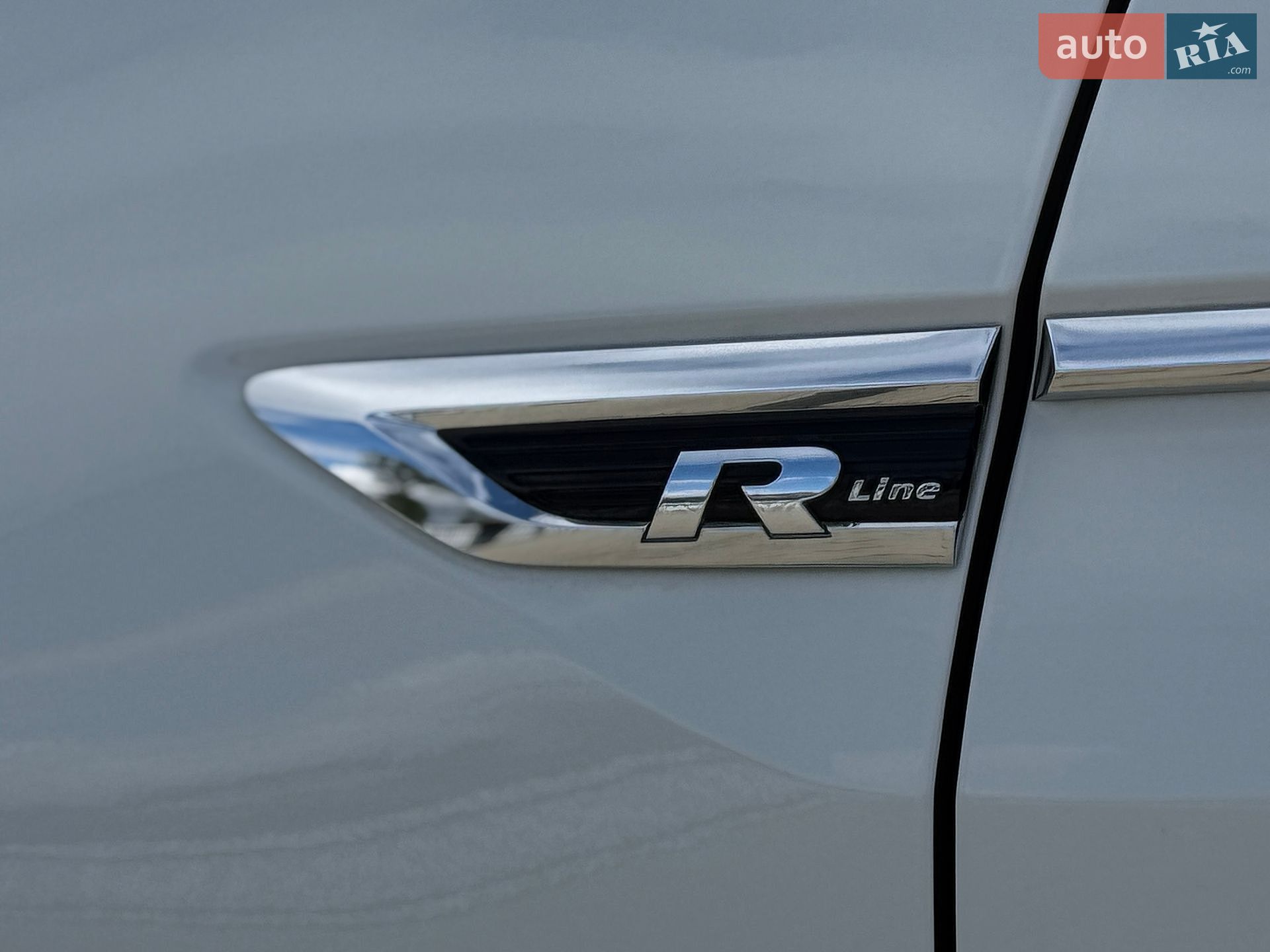 Volkswagen Tiguan 2019 VIN WVGZZZ5NZLW814441 фото оголошення 51 з 101