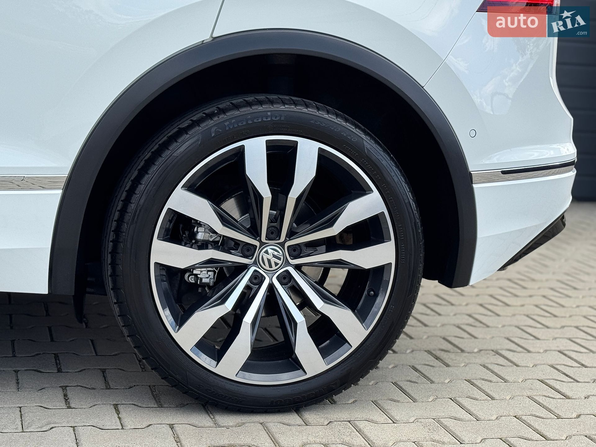 Volkswagen Tiguan 2019 VIN WVGZZZ5NZLW814441 фото оголошення 52 з 101