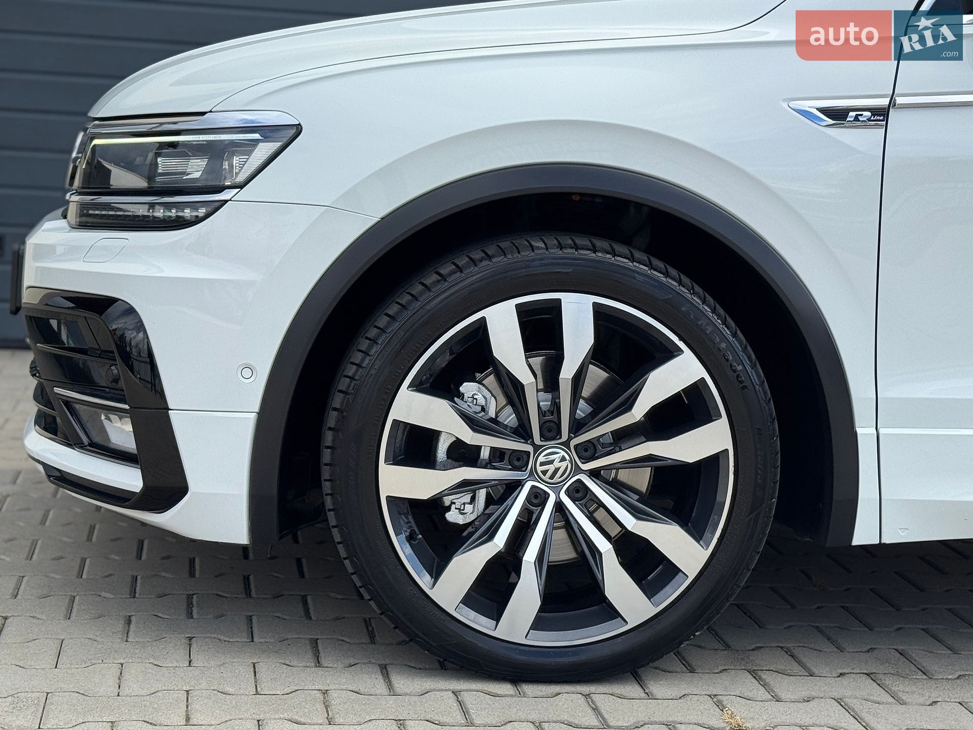 Volkswagen Tiguan 2019 VIN WVGZZZ5NZLW814441 фото оголошення 53 з 101