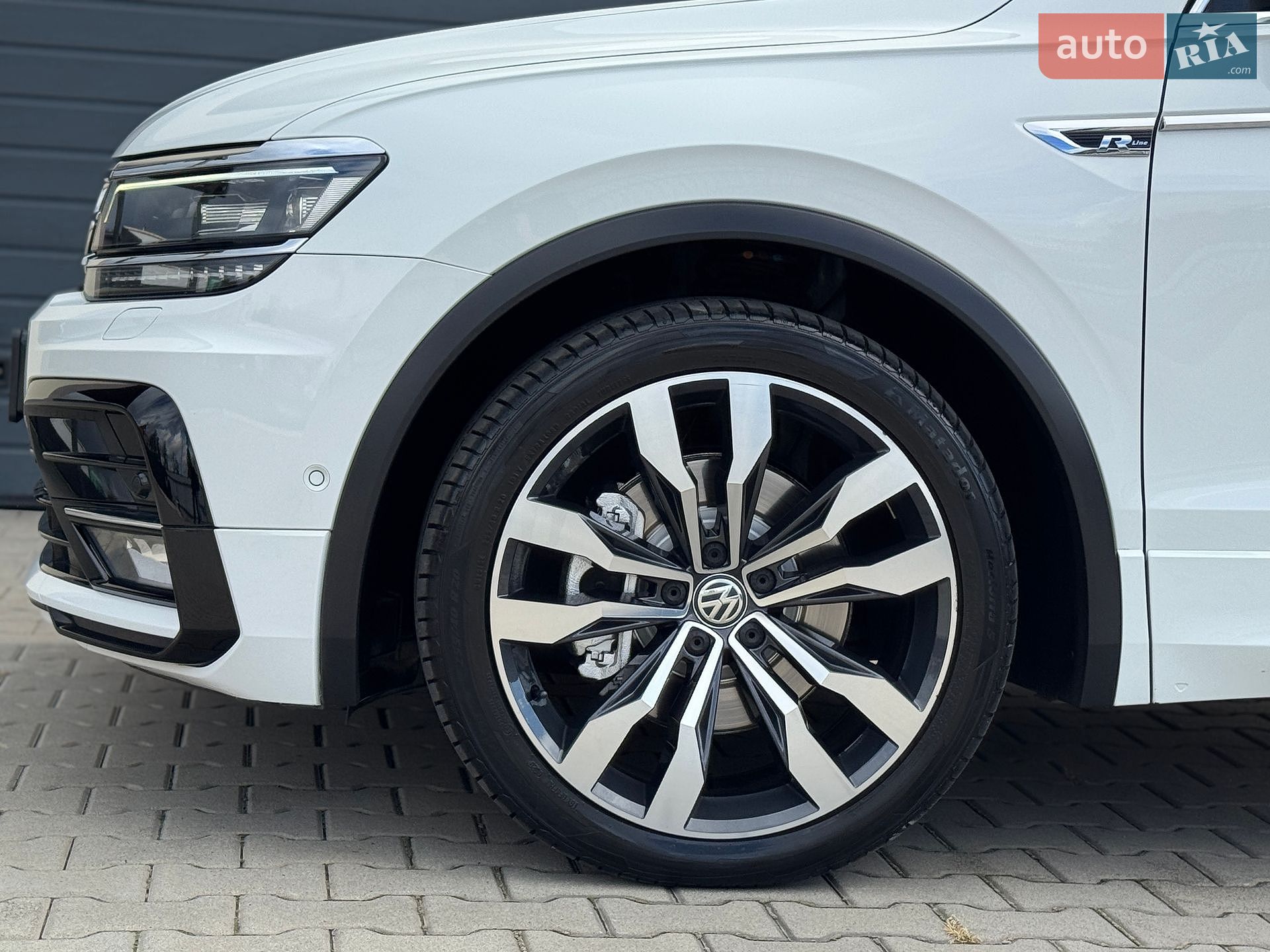 Volkswagen Tiguan 2019 VIN WVGZZZ5NZLW814441 фото оголошення 63 з 131