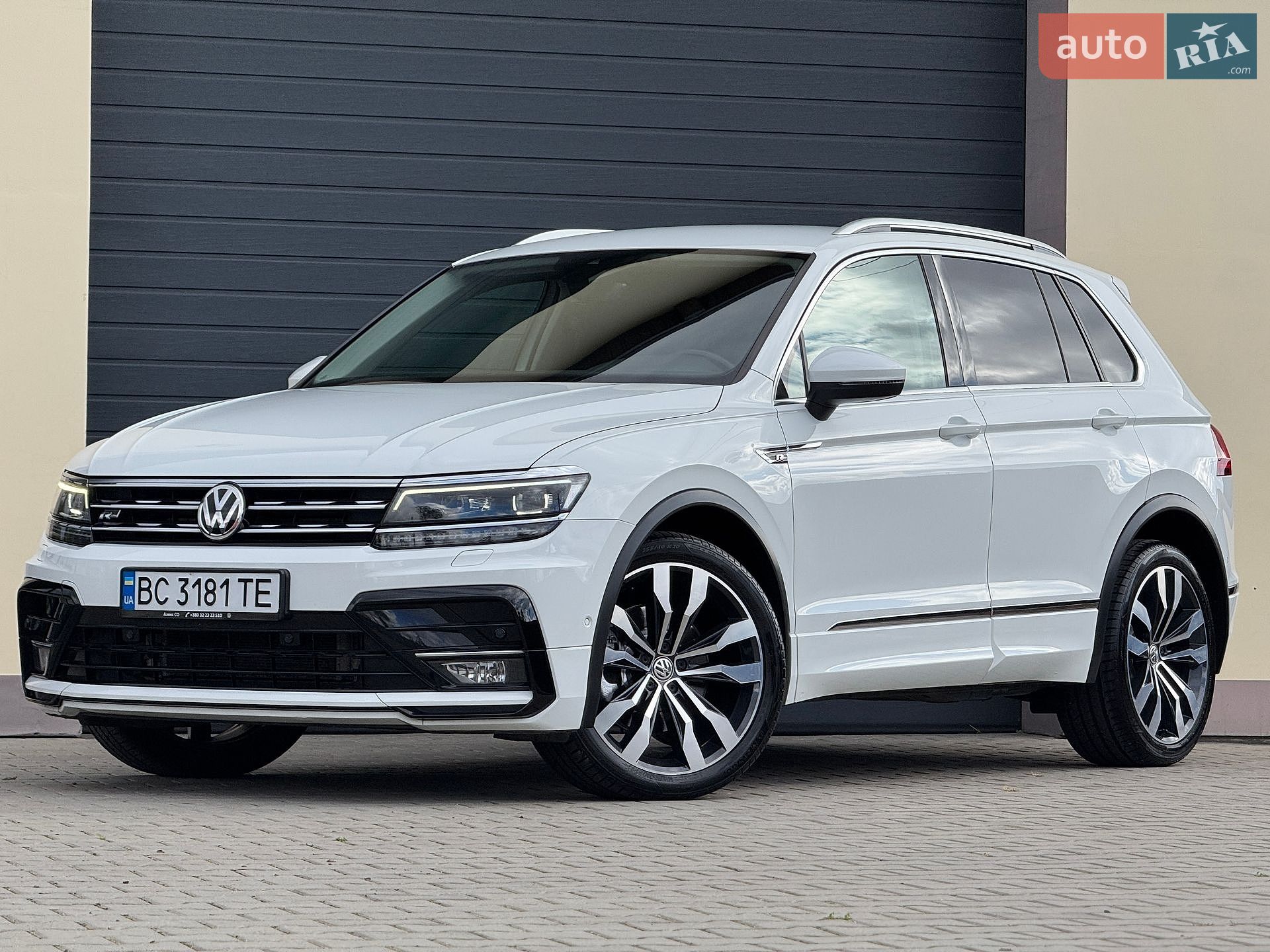 Volkswagen Tiguan 2019 VIN WVGZZZ5NZLW814441 фото оголошення 45 з 98
