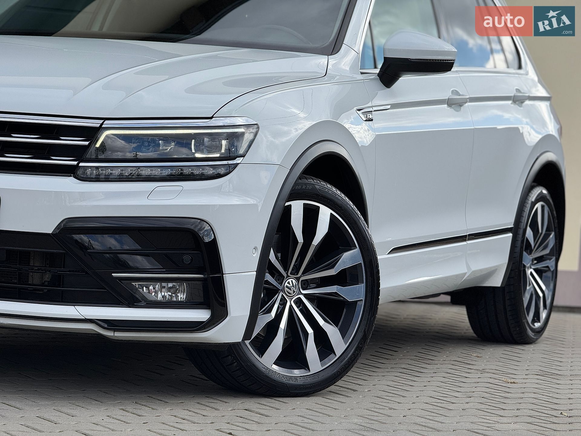 Volkswagen Tiguan 2019 VIN WVGZZZ5NZLW814441 фото оголошення 35 з 98