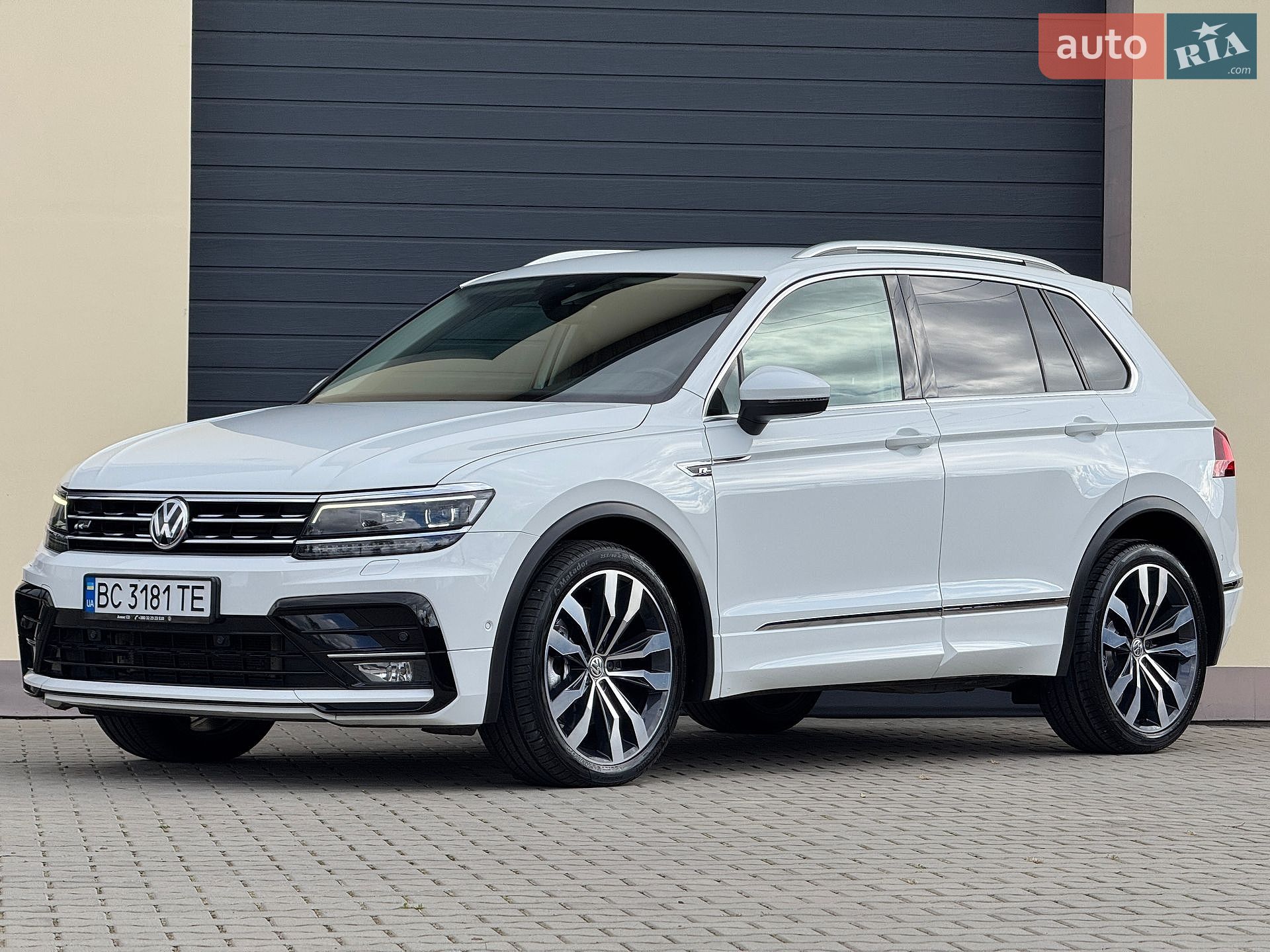 Volkswagen Tiguan 2019 VIN WVGZZZ5NZLW814441 фото оголошення 50 з 98