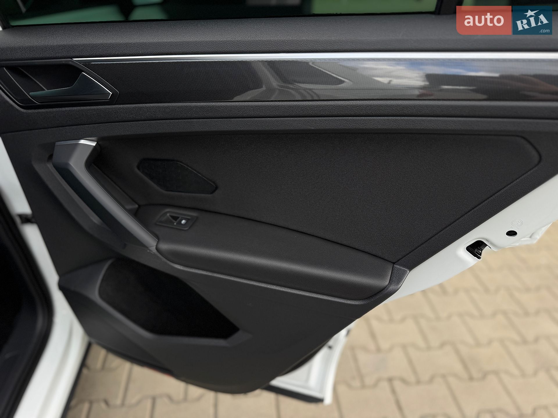 Volkswagen Tiguan 2019 VIN WVGZZZ5NZLW814441 фото оголошення 75 з 101