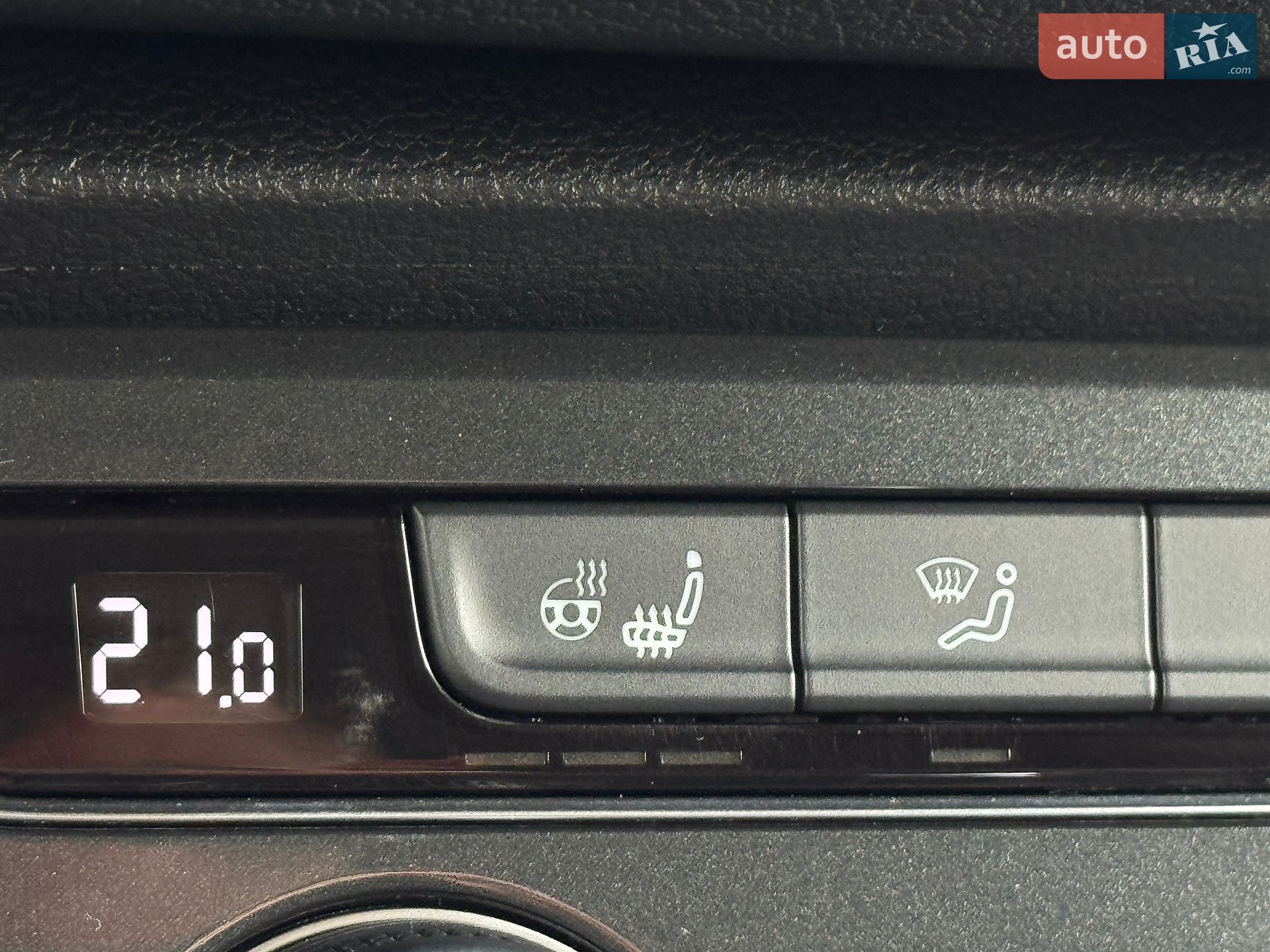Volkswagen Tiguan 2019 VIN WVGZZZ5NZLW814441 фото оголошення 87 з 101