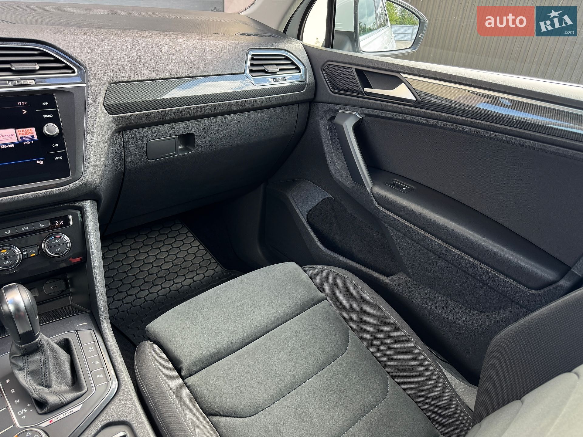 Volkswagen Tiguan 2019 VIN WVGZZZ5NZLW814441 фото оголошення 86 з 101