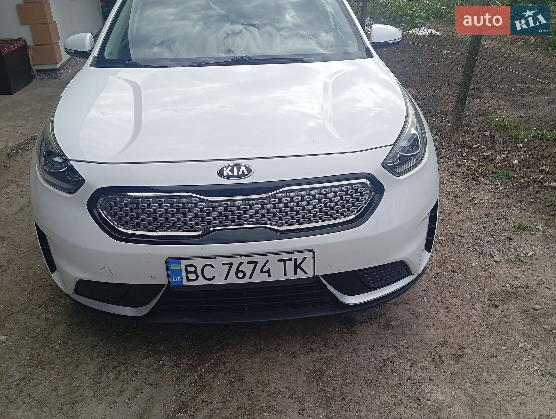 Kia Niro 2017 VIN KNACC81CGJ5148100 фото оголошення 4 з 17