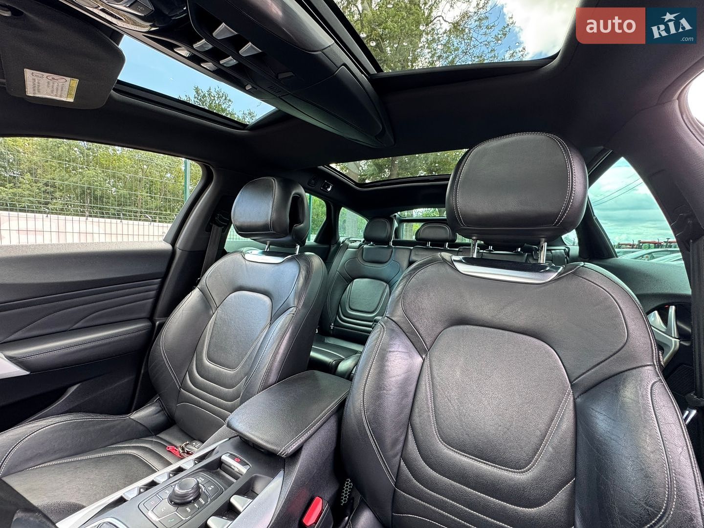Citroen DS5 2013 VIN VF7KFRHHADS510718 фото оголошення 18 з 49
