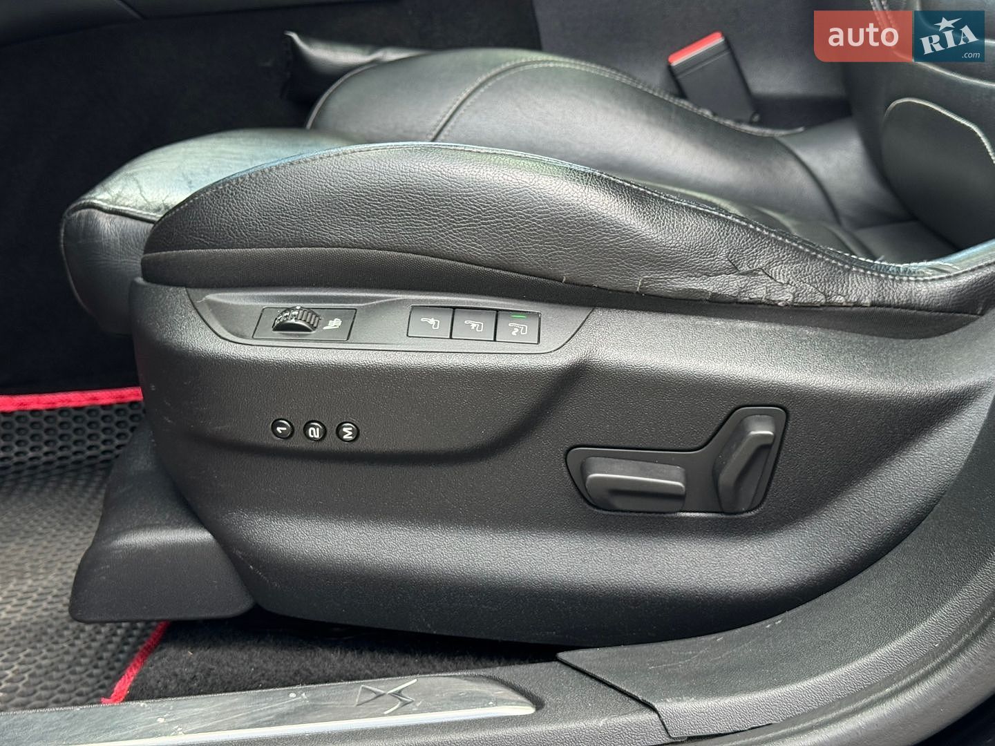 Citroen DS5 2013 VIN VF7KFRHHADS510718 фото оголошення 19 з 49