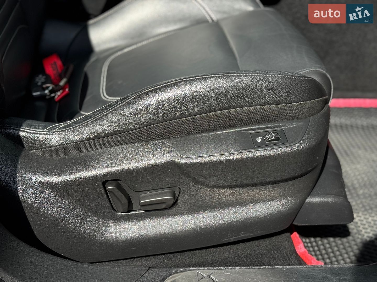 Citroen DS5 2013 VIN VF7KFRHHADS510718 фото оголошення 16 з 49