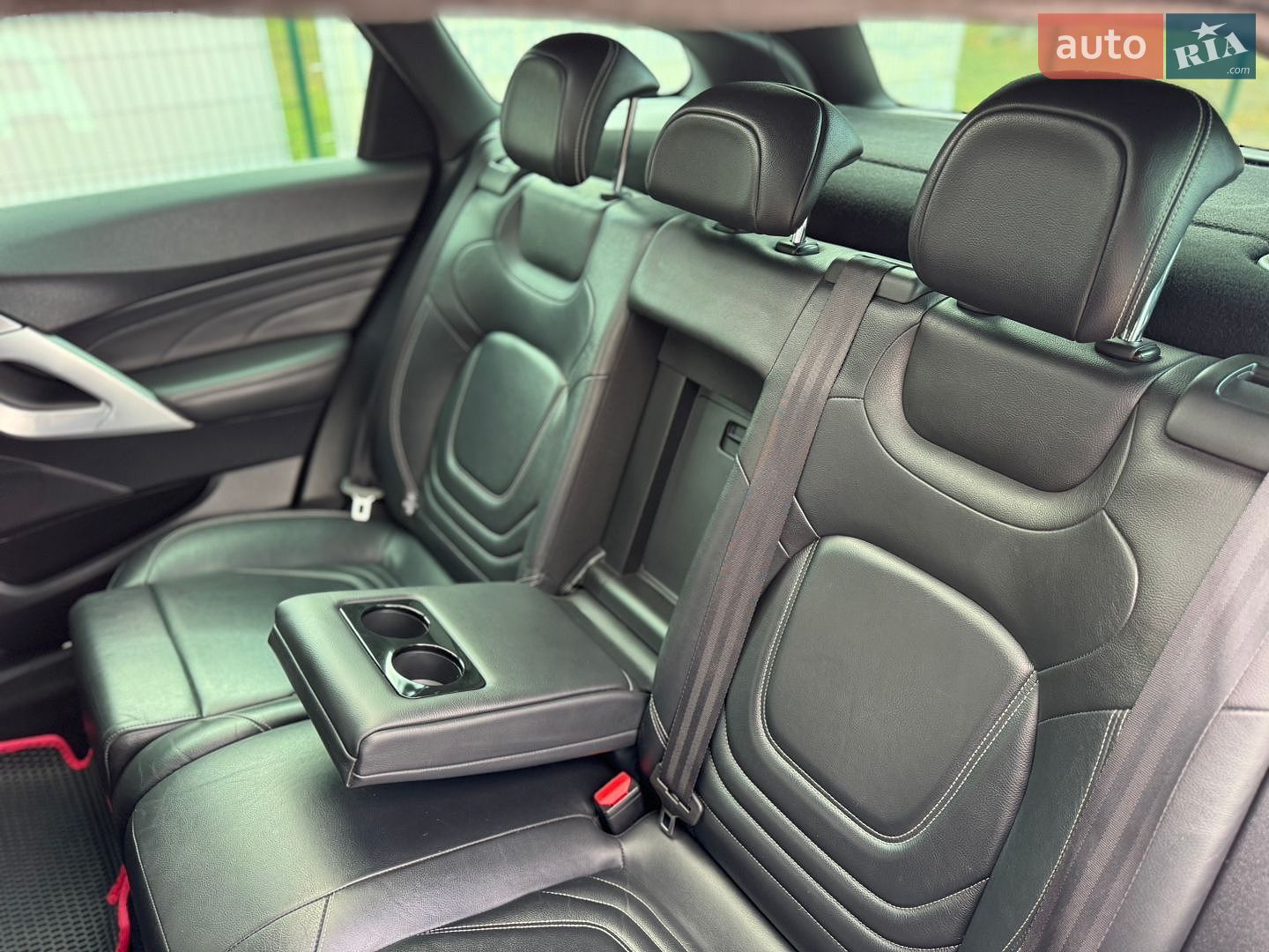 Citroen DS5 2013 VIN VF7KFRHHADS510718 фото оголошення 36 з 49