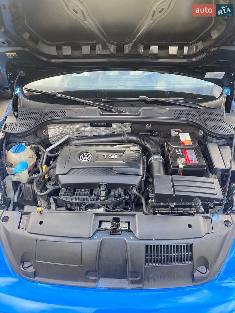 Volkswagen Beetle 2017 VIN 3VWF17AT3HM626043 фото оголошення 2 з 16
