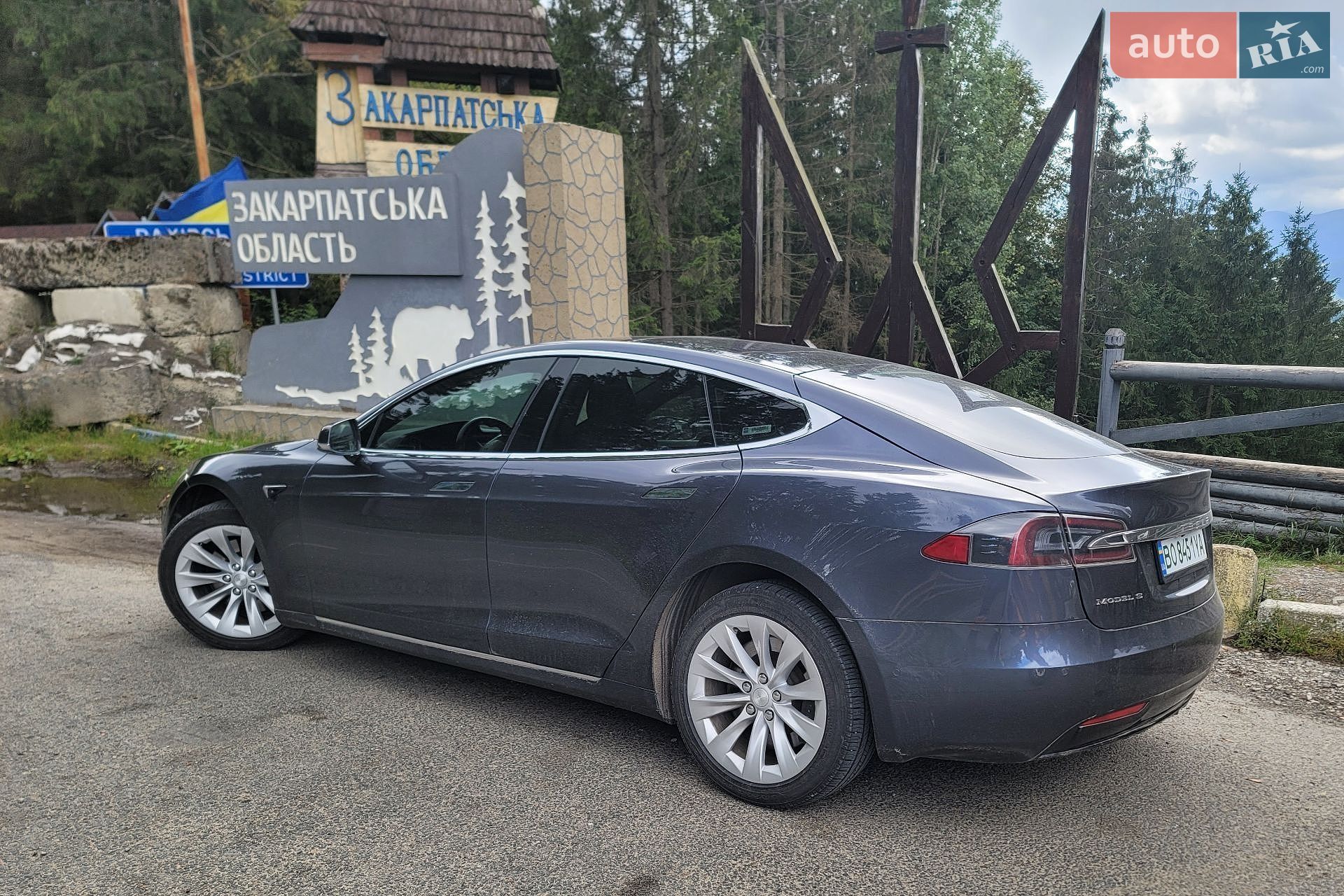 Tesla Model S 2018 VIN 5YJSA1E24JF243240 фото оголошення 14 з 34