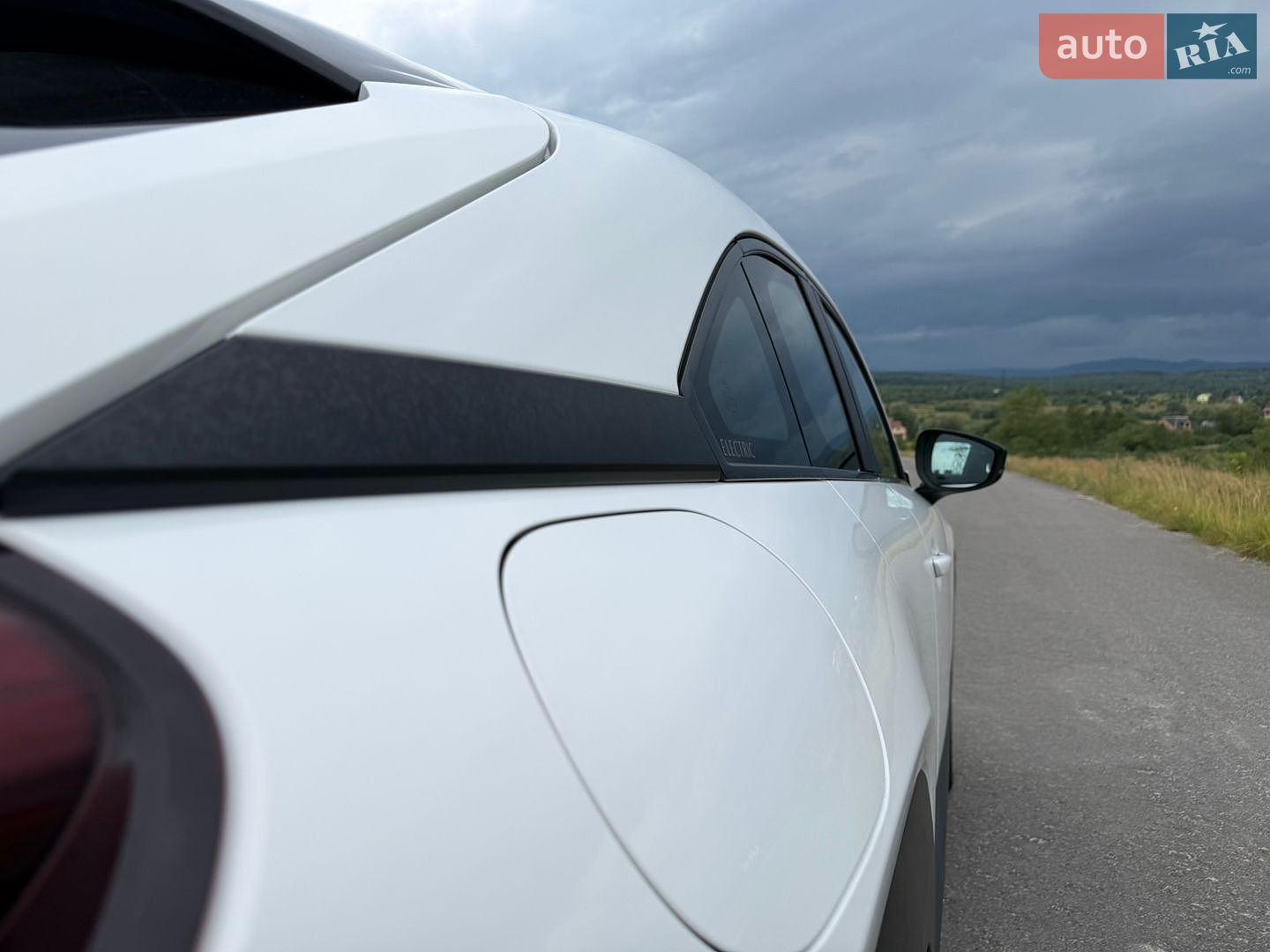 Mazda MX-30 2021 VIN JMZDR1WBJ00116348 фото оголошення 8 з 48
