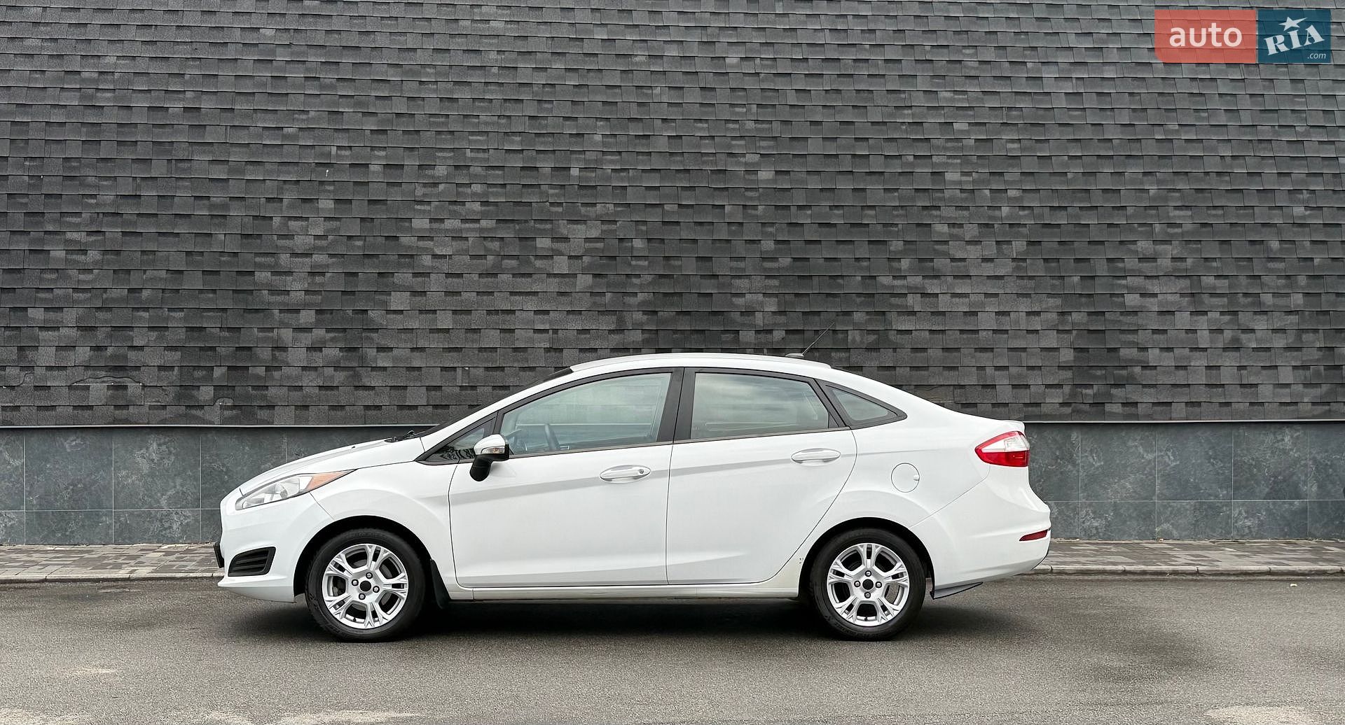 Ford Fiesta 2015 VIN 3FADP4BJ2FM204482 фото оголошення 14 з 31