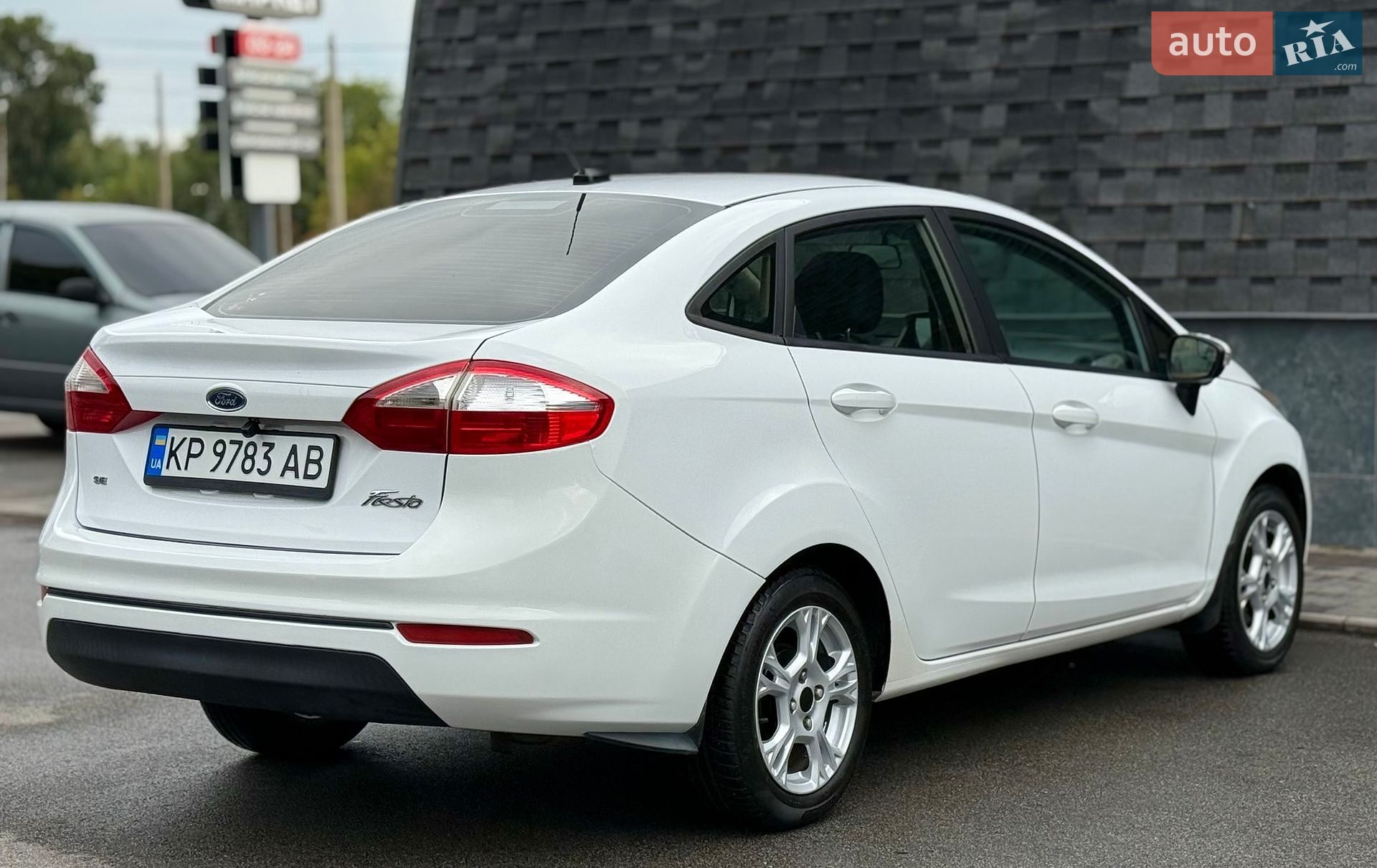 Ford Fiesta 2015 VIN 3FADP4BJ2FM204482 фото оголошення 21 з 31