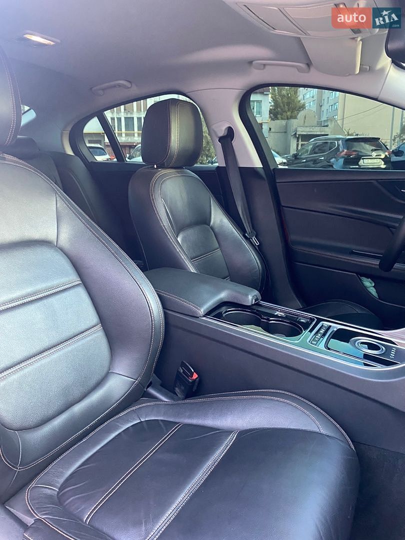 Jaguar XE 2015 VIN SAJAB4BNXGA917760 фото оголошення 32 з 35