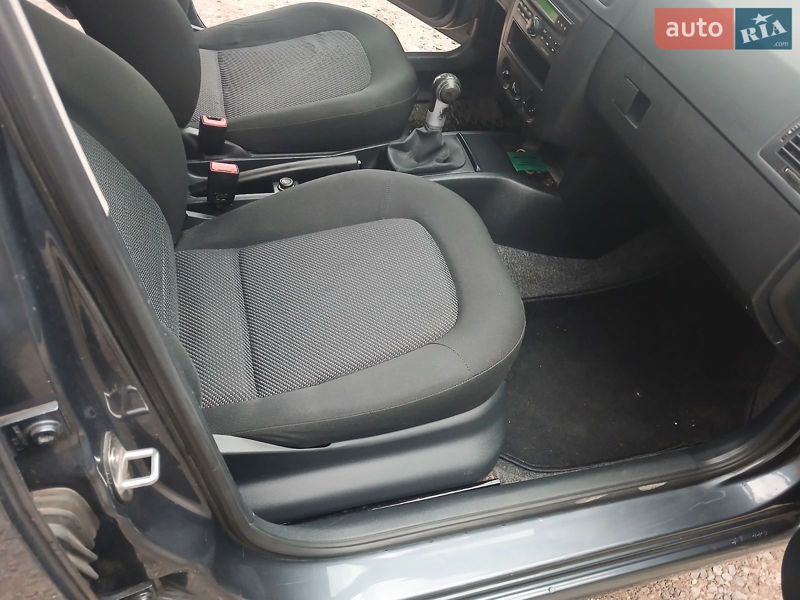Skoda Fabia 2007 VIN TMBHX26Y574147781 фото оголошення 21 з 98