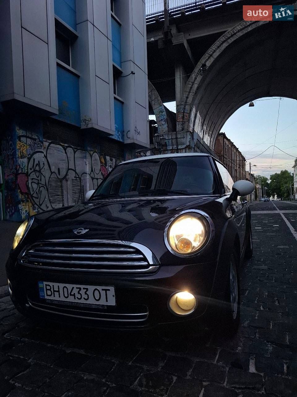 MINI Cooper 2007 VIN WMWMF310X0TT76166 фото оголошення 2 з 10