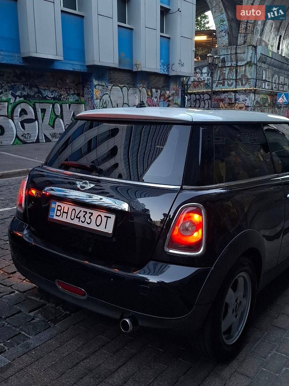 MINI Cooper 2007 VIN WMWMF310X0TT76166 фото оголошення 4 з 10