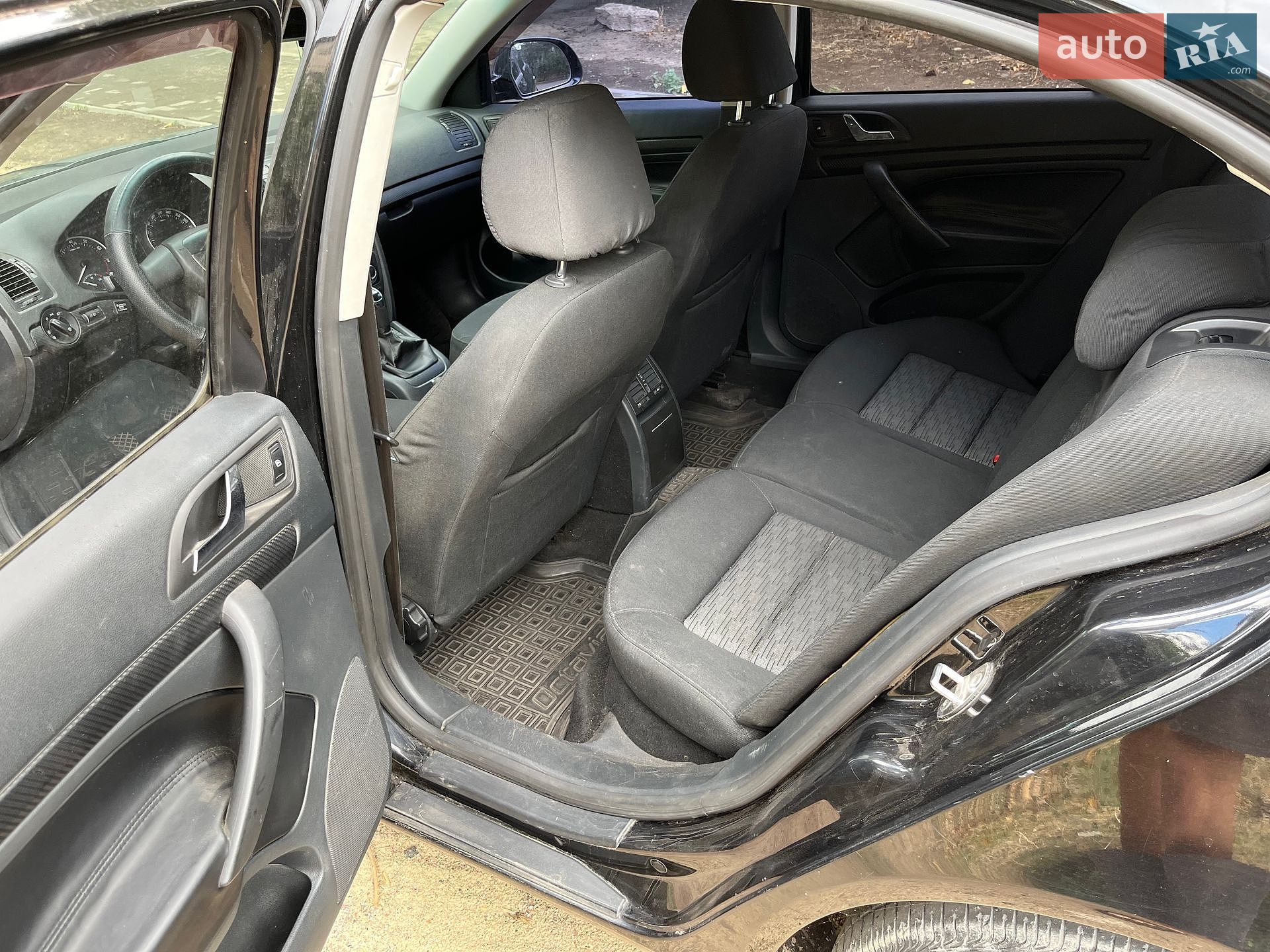 Skoda Octavia 2011 VIN Y6UCK41Z8CB153228 фото оголошення 12 з 17