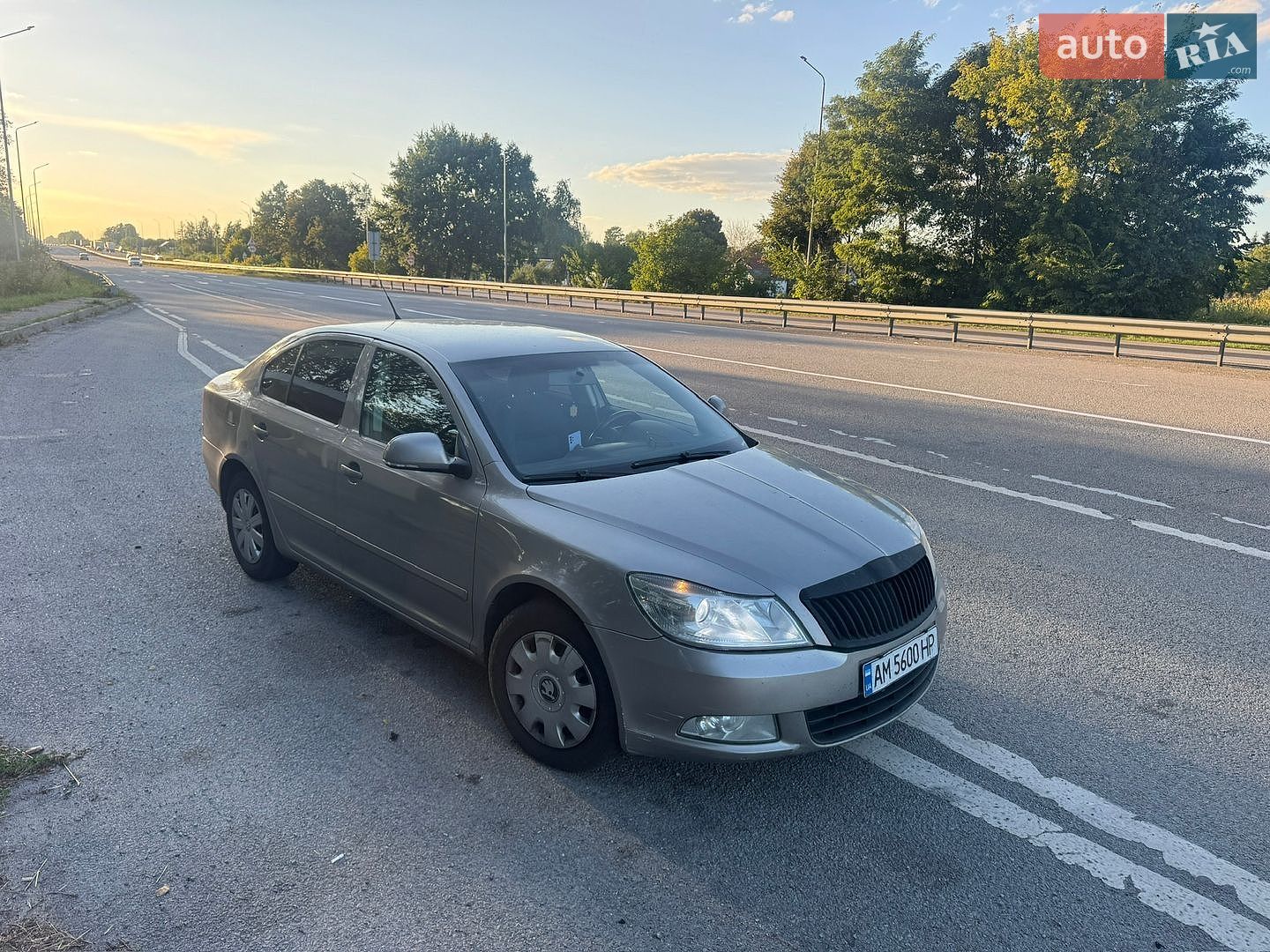Skoda Octavia 2010 VIN TMBCT61Z3B2046921 фото оголошення 2 з 20
