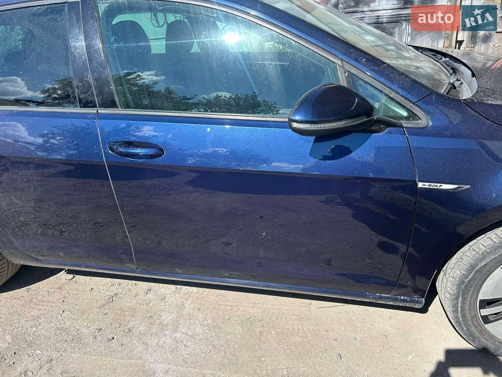 Volkswagen e-Golf 2015 VIN WVWZZZAUZFW910967 фото оголошення 9 з 14
