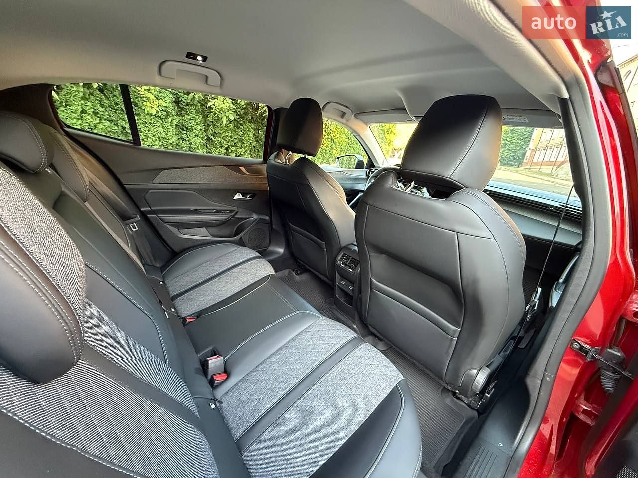 Peugeot 408 2023 VIN VR3F3EGPPPY550327 фото оголошення 50 з 59