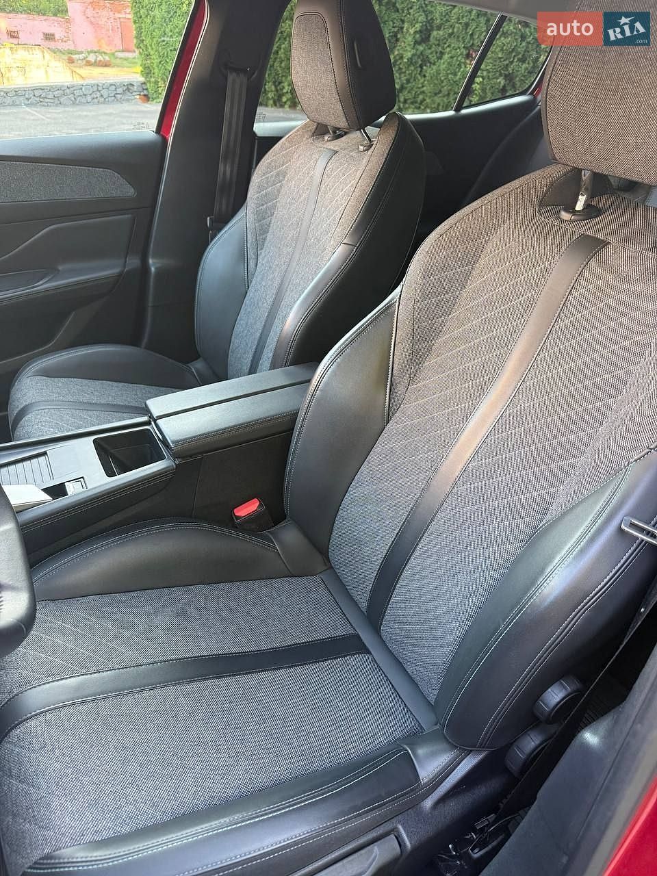 Peugeot 408 2023 VIN VR3F3EGPPPY550327 фото оголошення 31 з 59