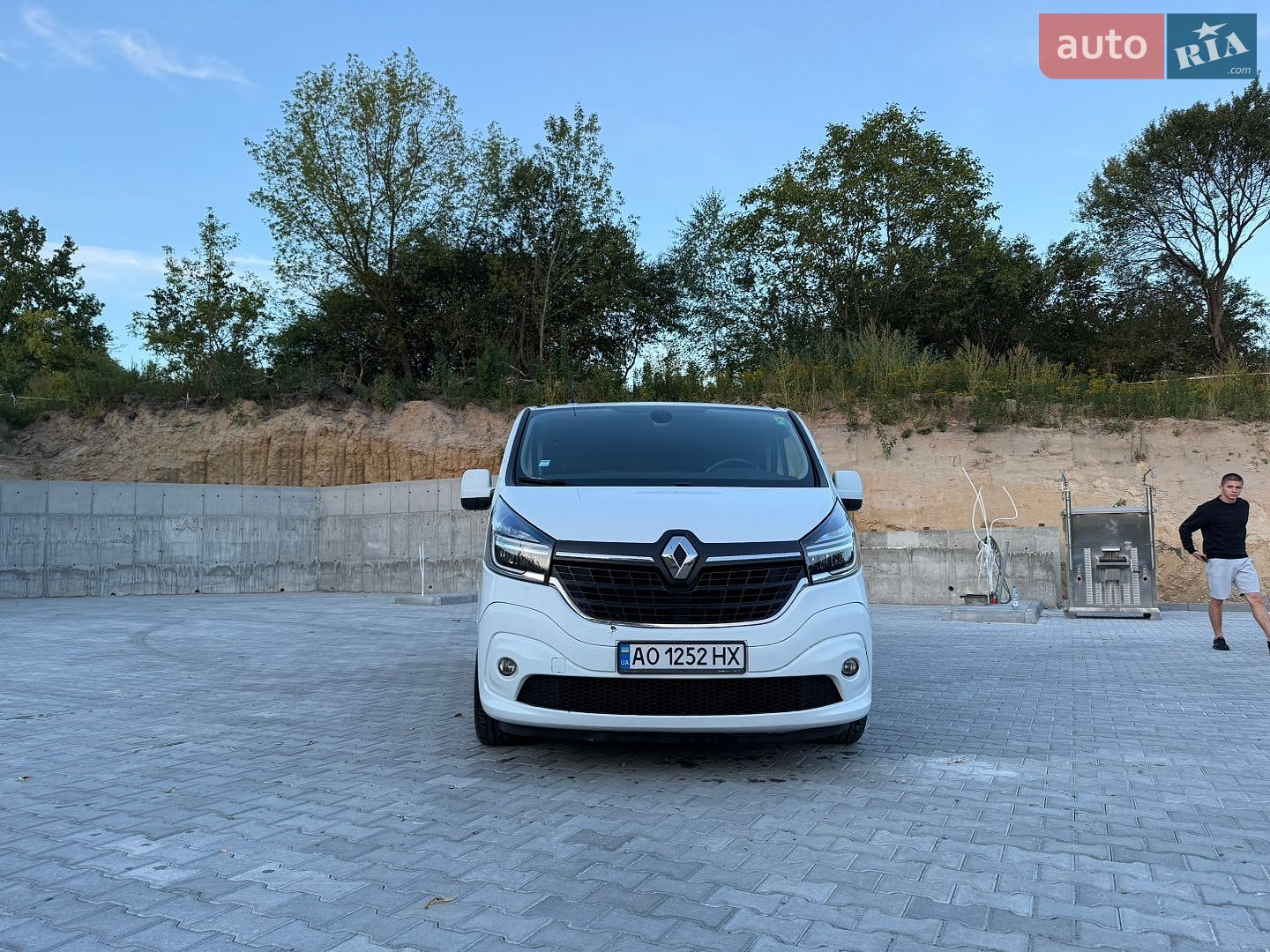Renault Trafic 2020 VIN VF1FL000165354640 фото оголошення 3 з 18