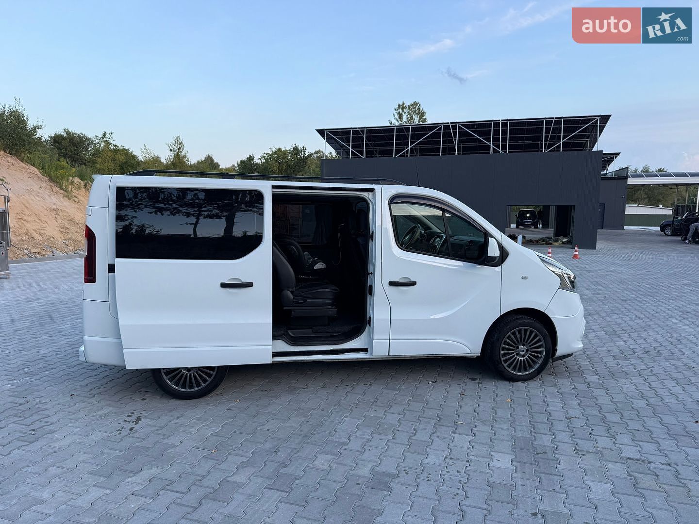 Renault Trafic 2020 VIN VF1FL000165354640 фото оголошення 5 з 18