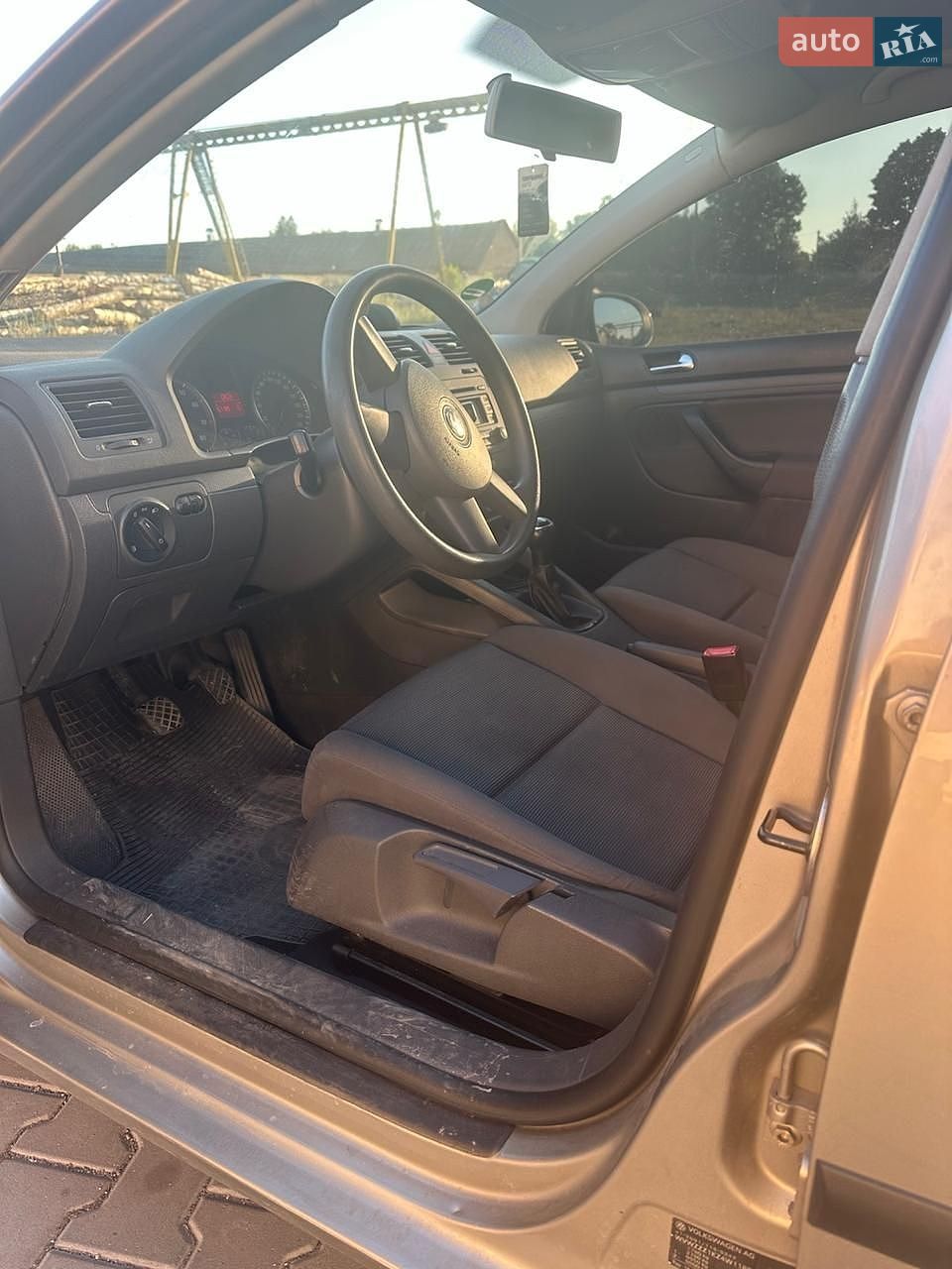 Volkswagen Golf 2004 VIN WVWZZZ1KZ4W118275 фото оголошення 5 з 12