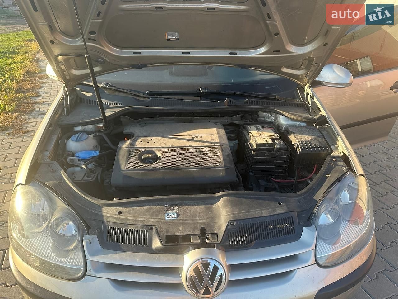 Volkswagen Golf 2004 VIN WVWZZZ1KZ4W118275 фото оголошення 6 з 12