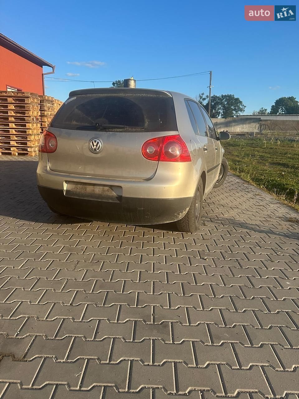 Volkswagen Golf 2004 VIN WVWZZZ1KZ4W118275 фото оголошення 2 з 12