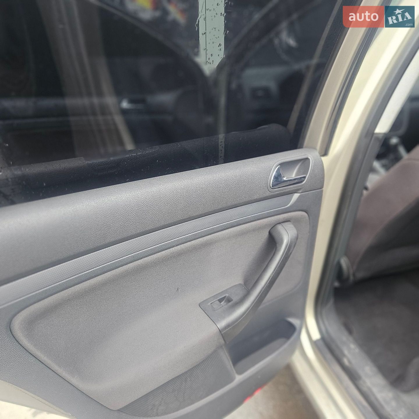 Volkswagen Golf 2004 VIN WVWZZZ1KZ4W118275 фото оголошення 10 з 12