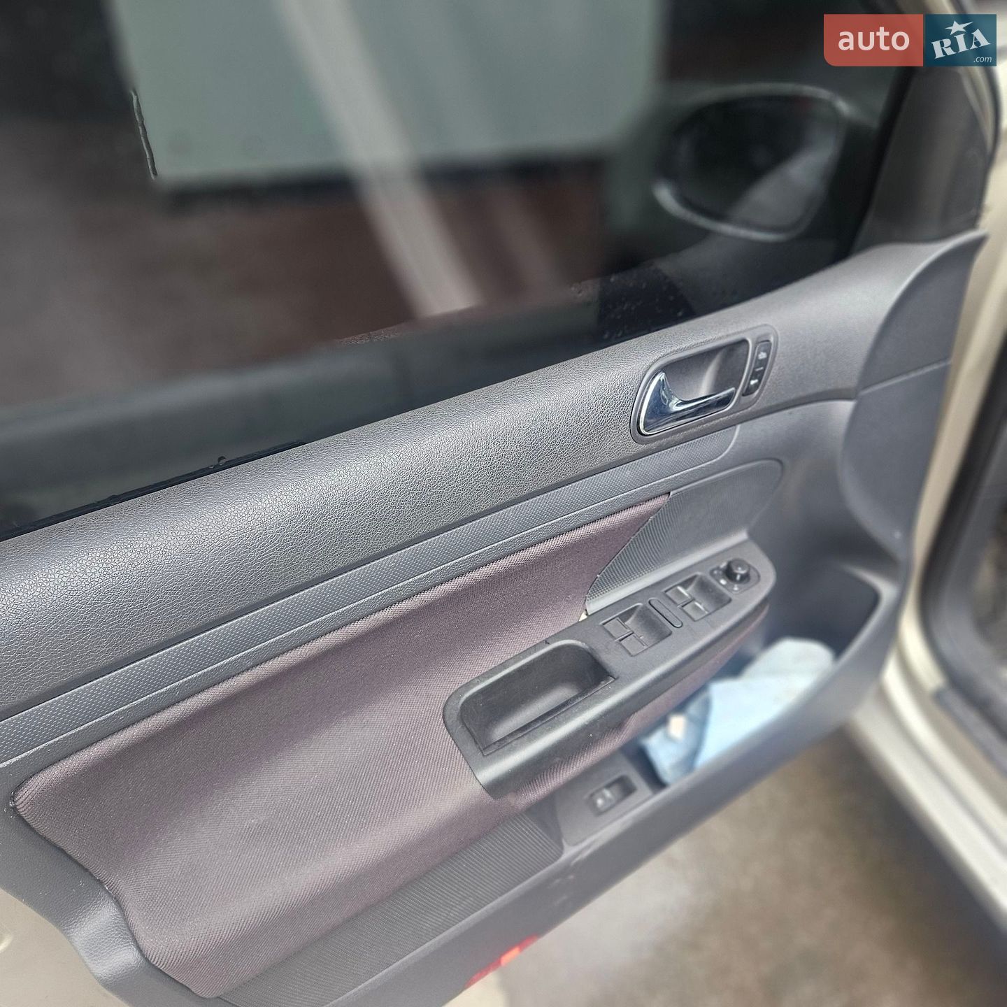 Volkswagen Golf 2004 VIN WVWZZZ1KZ4W118275 фото оголошення 12 з 12