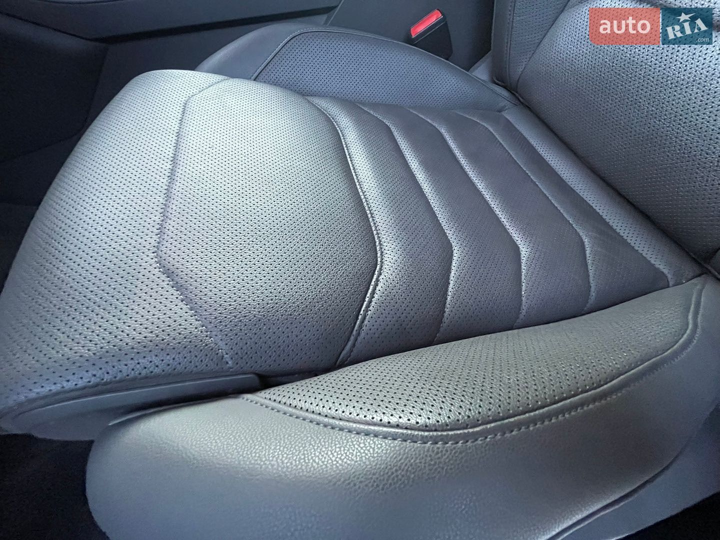Volkswagen Touareg 2018 VIN WVGZZZCRZJD002067 фото оголошення 23 з 48