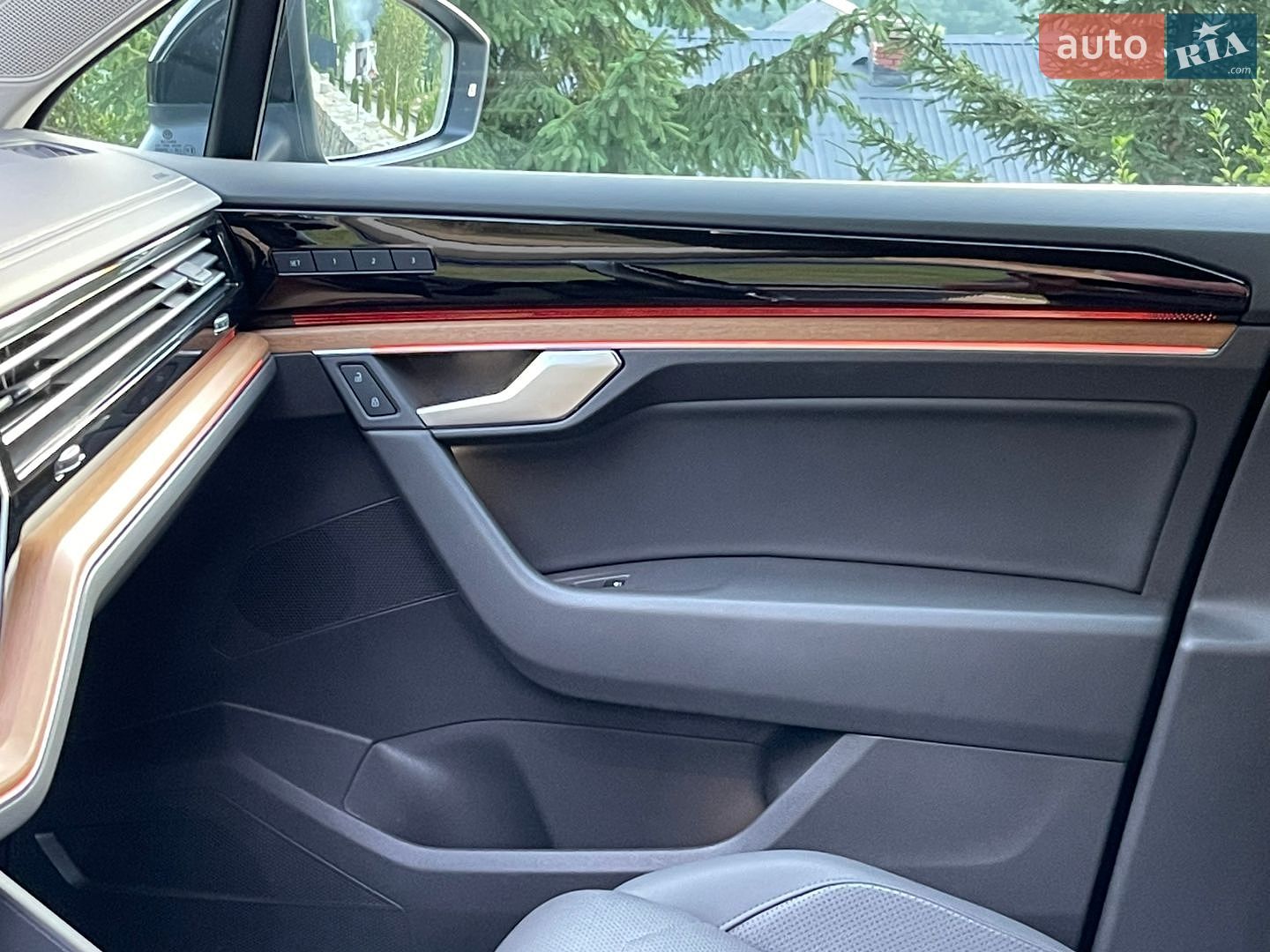 Volkswagen Touareg 2018 VIN WVGZZZCRZJD002067 фото оголошення 26 з 48