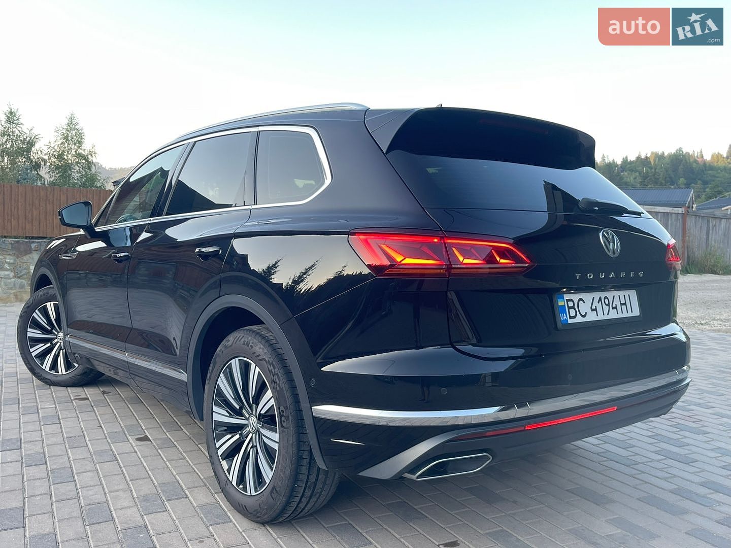 Volkswagen Touareg 2018 VIN WVGZZZCRZJD002067 фото оголошення 12 з 48
