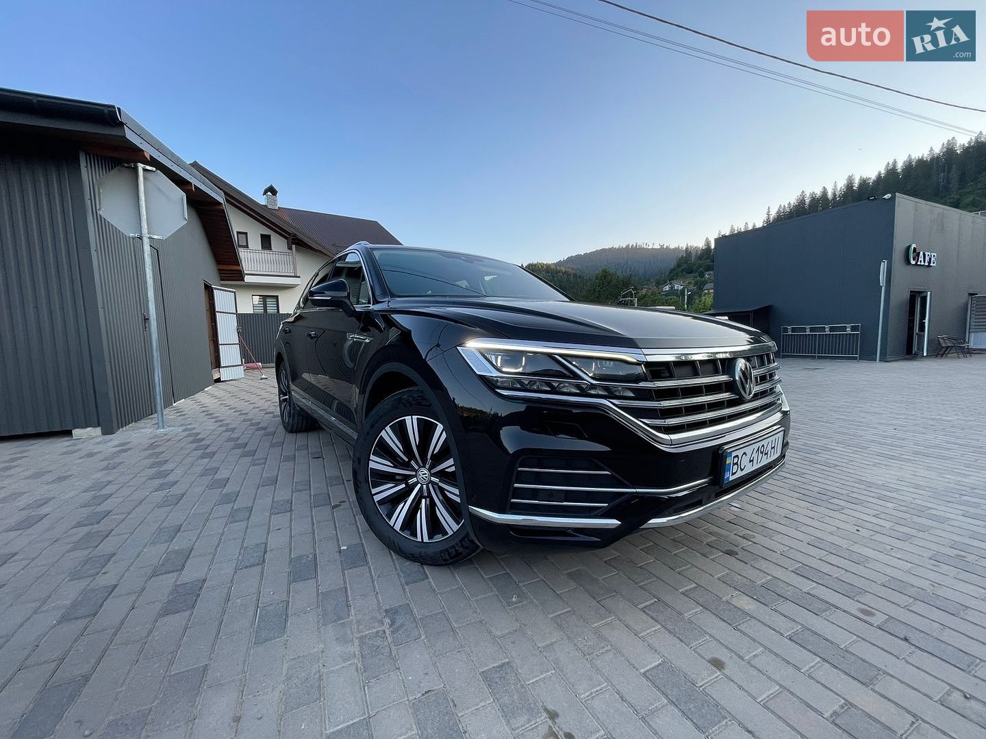 Volkswagen Touareg 2018 VIN WVGZZZCRZJD002067 фото оголошення 6 з 48