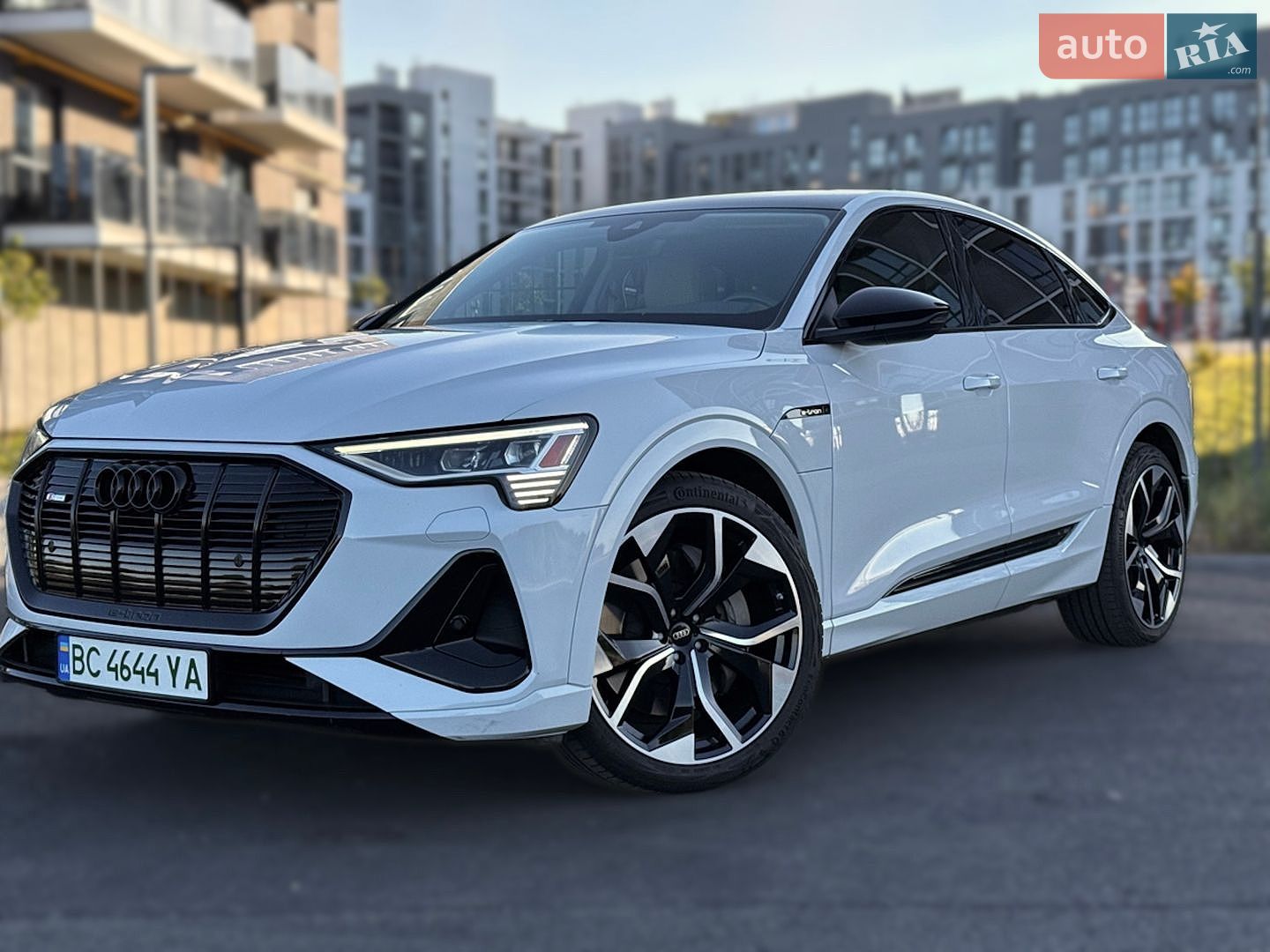 Audi e-tron Sportback 2021 VIN WA11AAGE0NB020294 фото оголошення 2 з 48