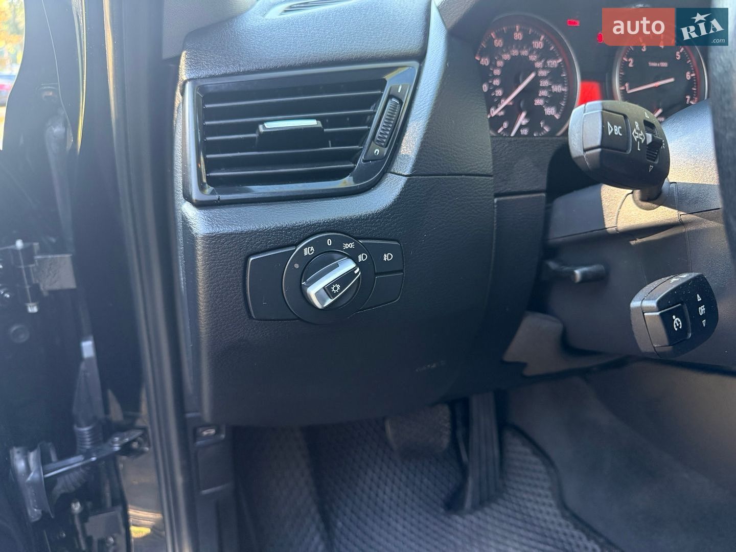 BMW X1 2013 VIN WBAVM1C55EVW47606 фото оголошення 15 з 27